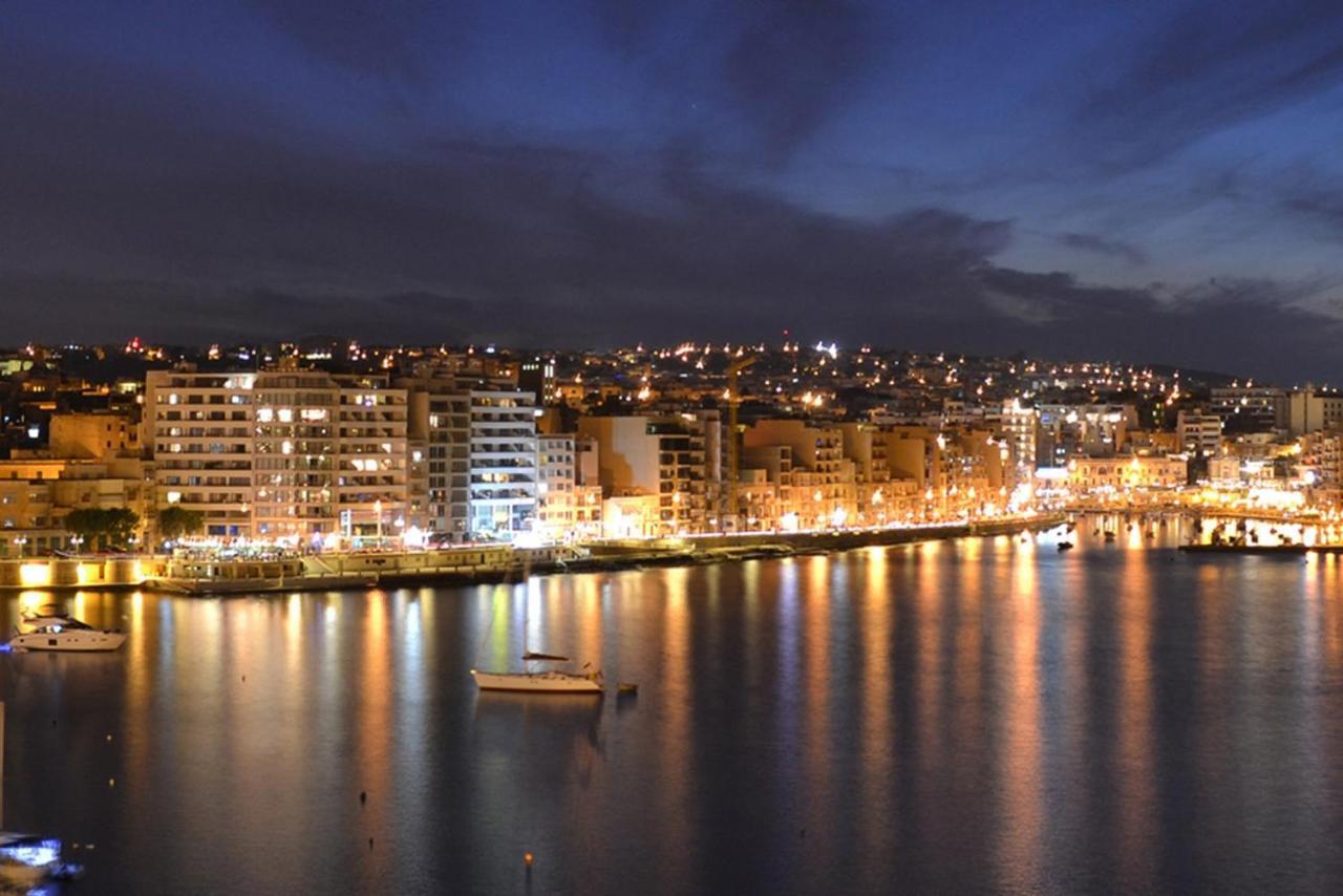 Modern 2 Bedroom Maisonette in Central Sliema Buitenkant foto