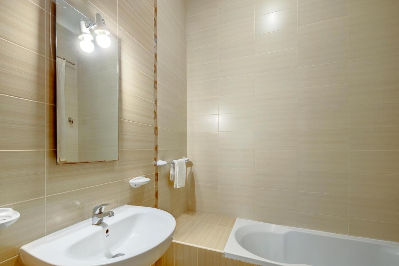 Modern 2 Bedroom Maisonette in Central Sliema Buitenkant foto