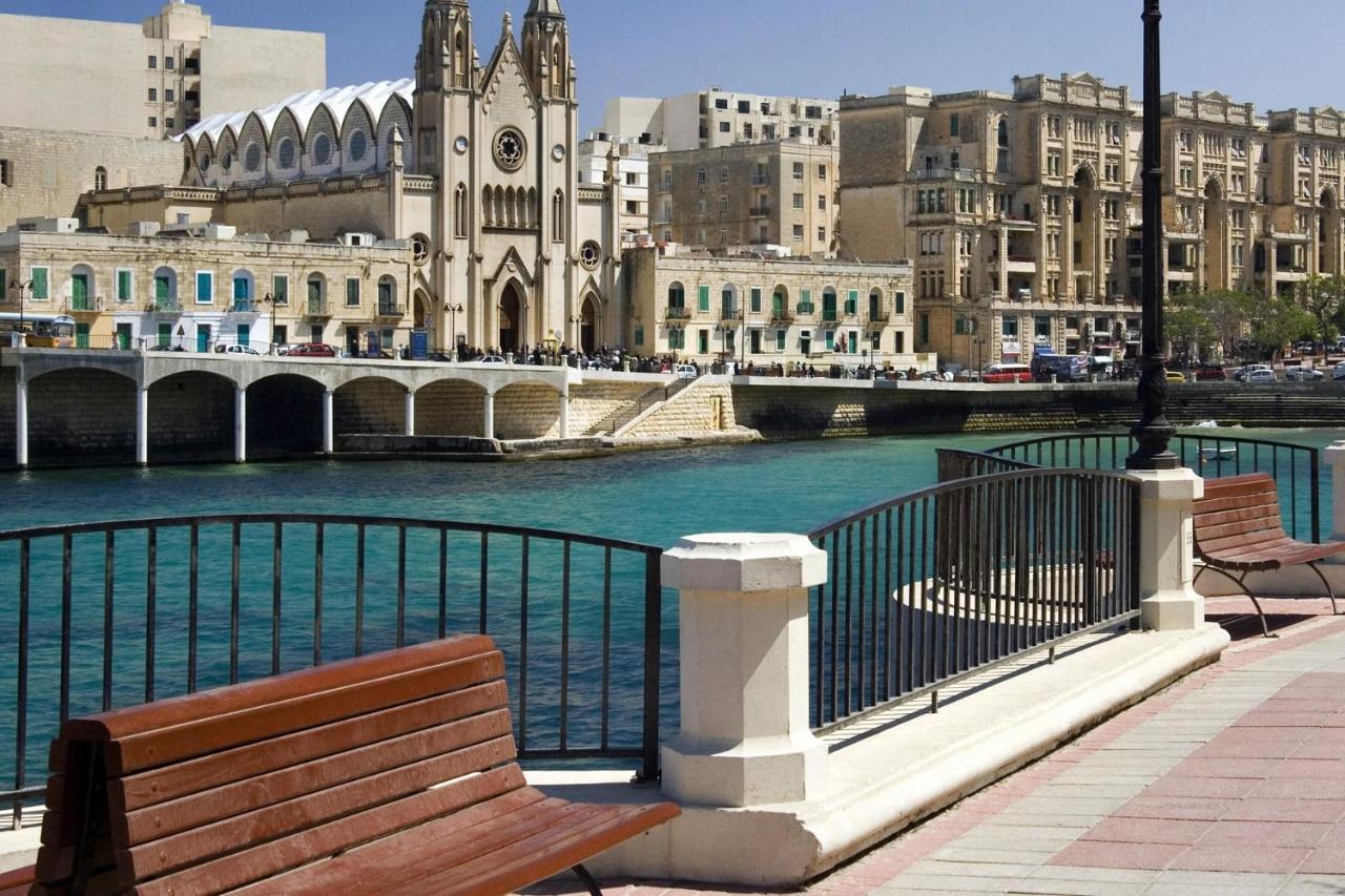 Modern 2 Bedroom Maisonette in Central Sliema Buitenkant foto
